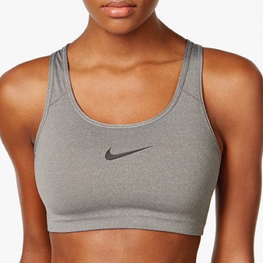Nike Classic Swoosh Bra